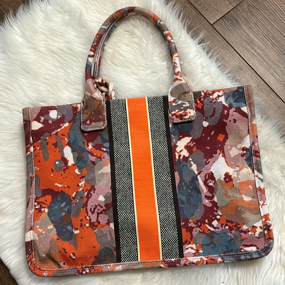 Vince Camuto Orla Tote